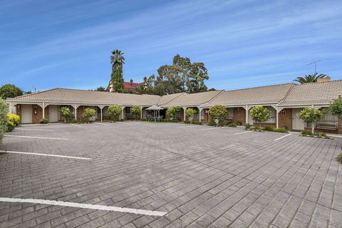 Bendigo Golden Square Motor Inn - Getaway Accommodation 0