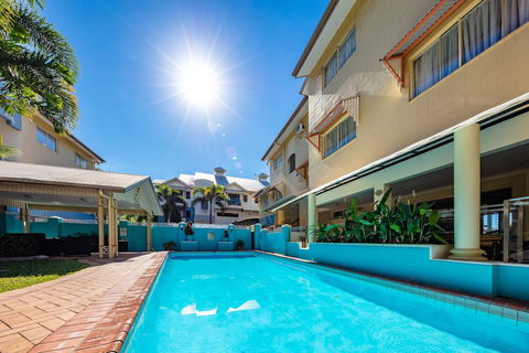 Cairns Queens Court - Getaway Accommodation 3
