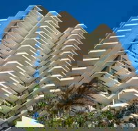 Beach House Seaside Resort Coolangatta - Getaway Accommodation