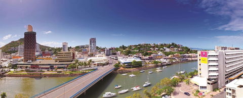 Oaks Townsville Gateway Suites - Getaway Accommodation 0