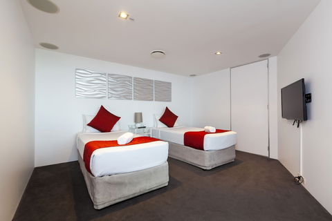 Q1 Resort & Spa - Getaway Accommodation 5