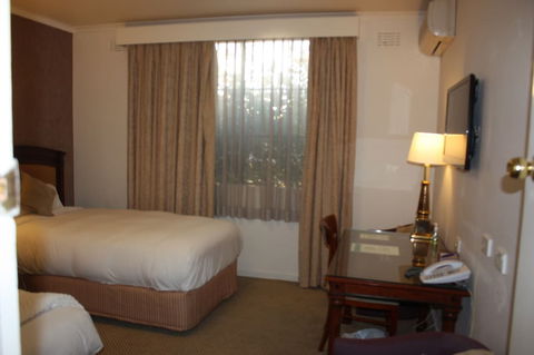 Country Plaza Queanbeyan - Getaway Accommodation 6