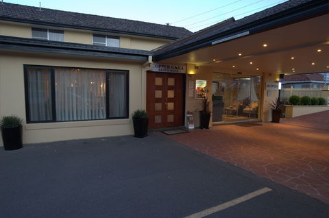 Country Plaza Queanbeyan - Getaway Accommodation 2