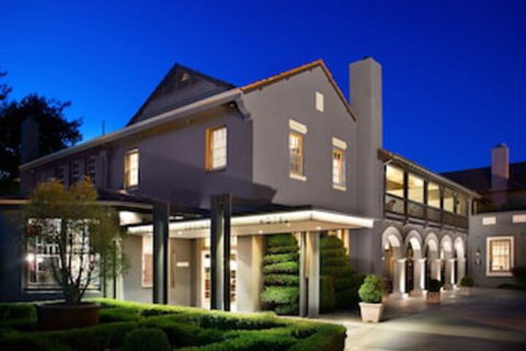 Peppers Mineral Springs Hotel - Getaway Accommodation 0