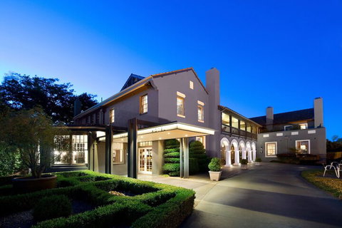 Peppers Mineral Springs Hotel - Getaway Accommodation 4