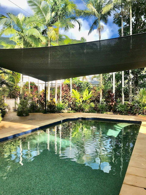 The Villas Palm Cove - Getaway Accommodation 4
