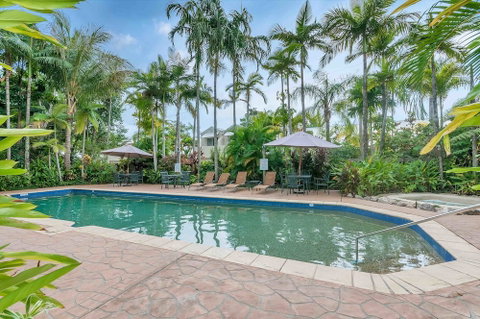 The Villas Palm Cove - Getaway Accommodation 1