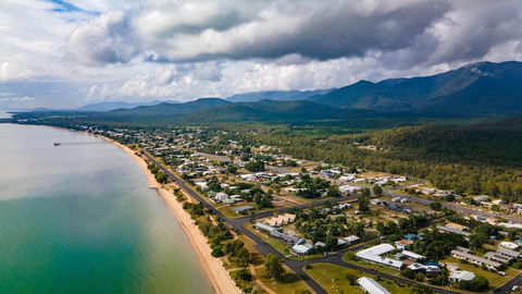 Cardwell Beachcomber Motel And Tourist Park - Getaway Accommodation 0