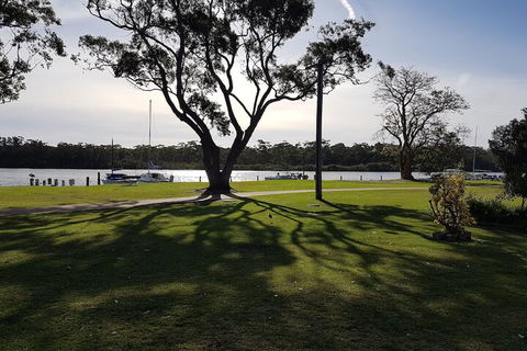 Bentley Waterfront Motel & Cottages - Getaway Accommodation 1