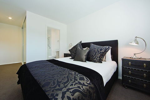 Accommodate Canberra - Domain - Getaway Accommodation 0