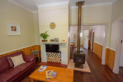 Lewana Cottages - Getaway Accommodation 2