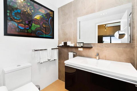 Hangar House Mudgee - Getaway Accommodation 6
