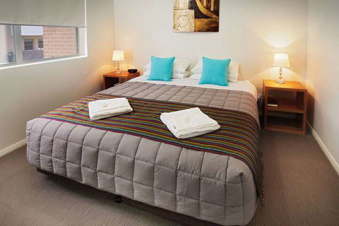 Hamilton Executive Apartments - Getaway Accommodation 6