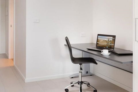 Hamilton Executive Apartments - Getaway Accommodation 7