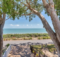 Seascape Luxury Beachfront Holiday House - Getaway Accommodation