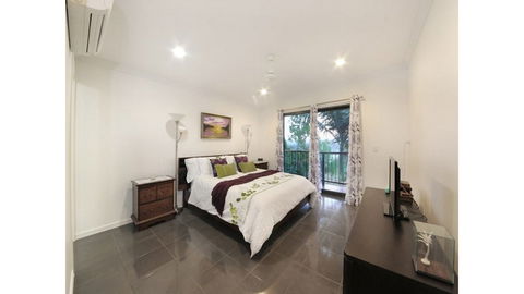 Hilltop Views - Getaway Accommodation 6