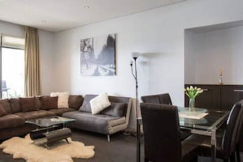 Harbour Town Apartment - Getaway Accommodation 0