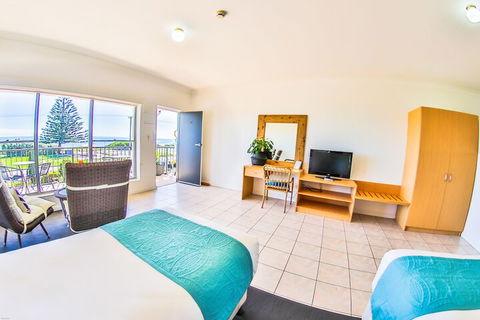 COAST Motel And Apartments - Getaway Accommodation 6