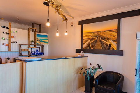 COAST Motel And Apartments - Getaway Accommodation 2