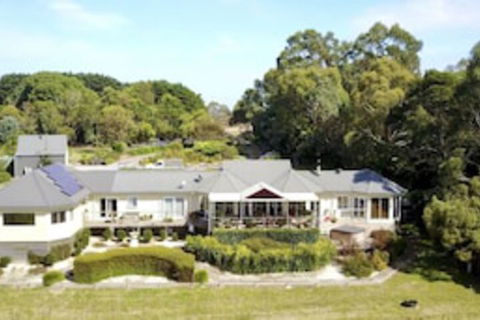 Llarrinda Bed & Breakfast - Getaway Accommodation 0
