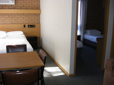 Eaglehawk Motel - Getaway Accommodation 3