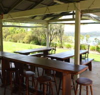 Reflections - Lake Cooby - Getaway Accommodation