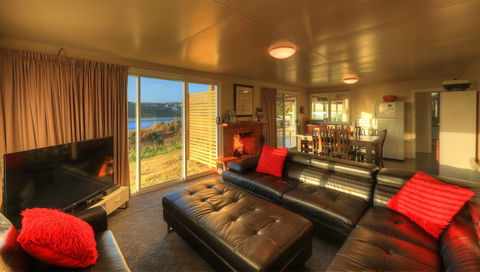 Arthur River Spa Cottage - Getaway Accommodation 4