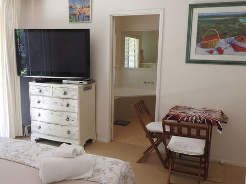 Howies Place Noosa - Getaway Accommodation 6