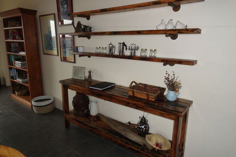 Down To Earth Farm Retreat - Getaway Accommodation 4