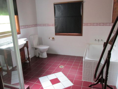 Henrys Cottage - Getaway Accommodation 1