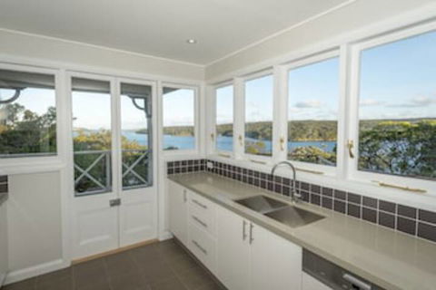 Royal National Park Cottages - Getaway Accommodation 0
