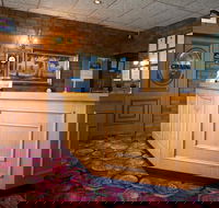 Golden Grain Motor Inn - Getaway Accommodation