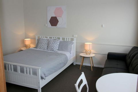 Beauty Point Waterfront Hotel - Getaway Accommodation 2