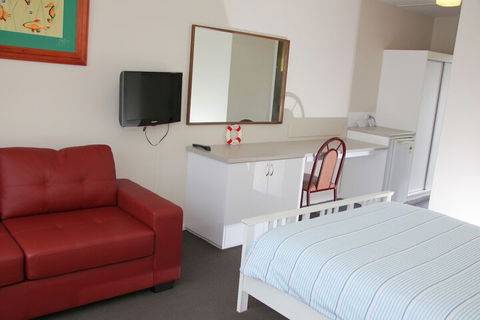 Beauty Point Waterfront Hotel - Getaway Accommodation 6