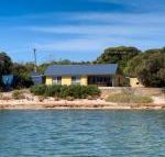 The Beach House - Getaway Accommodation