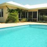 Halls Head Holiday Home - Getaway Accommodation 0
