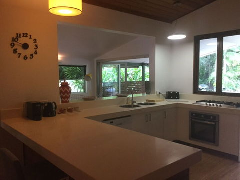 The Beach House Port Douglas - Getaway Accommodation 5