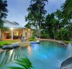 Sandwater Tropical beachside holiday house - Getaway Accommodation