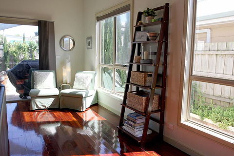 Into Freedom - Getaway Accommodation 2