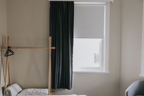 General Roberts Hotel - Getaway Accommodation 6