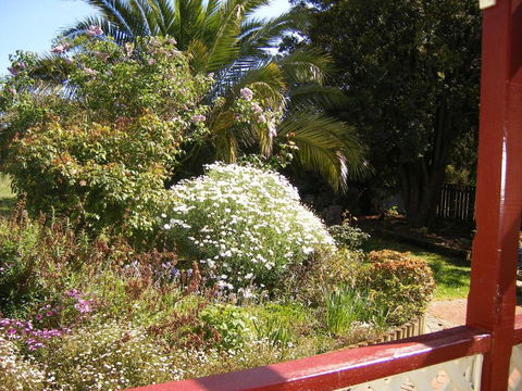 Belle Cottage - Getaway Accommodation 1
