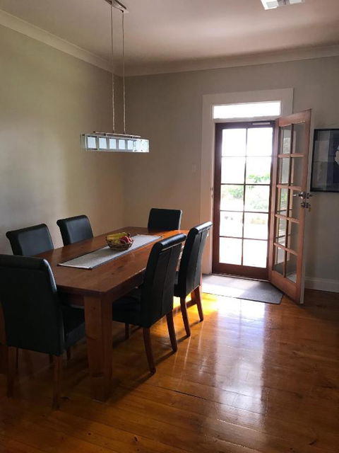 Girraween House - Getaway Accommodation 1