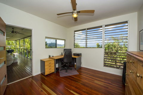 Horseshoe Bay Vista - Getaway Accommodation 0