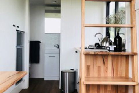 Christopher Tiny House - Getaway Accommodation 4