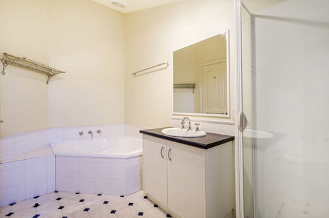 Johanssons Perch 2 - Getaway Accommodation 0