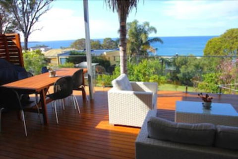 Pambula Family Beach House - Getaway Accommodation 6