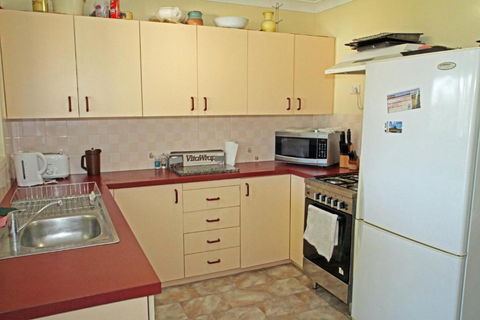 House That Has The Lot - Getaway Accommodation 1