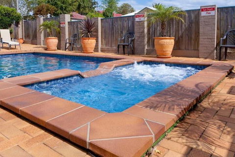Leichhardt Motor Inn - Getaway Accommodation 5
