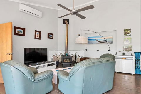 Tree Lodge - Getaway Accommodation 6