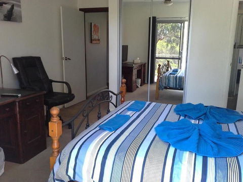 Tree Lodge - Getaway Accommodation 7